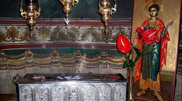 sfantul pantelimon  doctor fara arginprc c8prc 9bi prc e2prc 80prc 93 tradiprc c8prc 9bii prc c8prc 99i obiceiuri  superstiprc c8prc 9bii