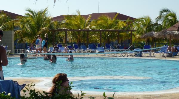 bancul zilei so ia pleaca fara so in vacan a in caraibe