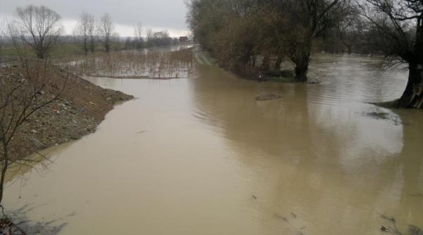 inunda ii oameni evacua i in gorj codul portocaliu prelungit