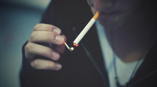 bancul zilei pu ti prins de poli i ti fumand