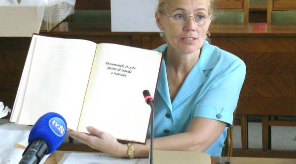 cum i a umilit basescu pe mini trii propu i de ponta