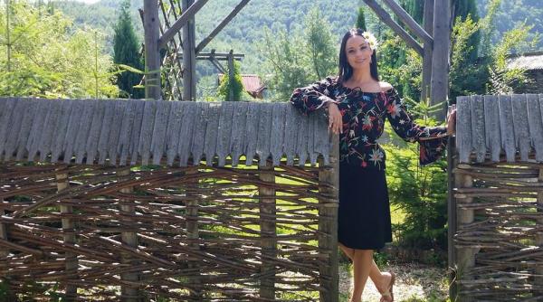 andreea marin edin a foto intr un loc de vis