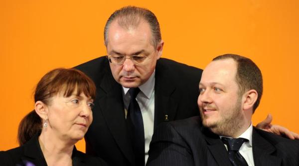 adrian papahagi nu se dezice de monica macovei