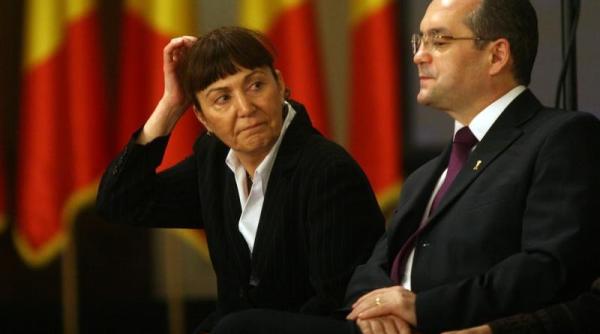 emil boc despre monica macovei acum mai mult incurca