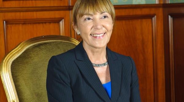 monica macovei sunt singura care il poate invinge pe ponta