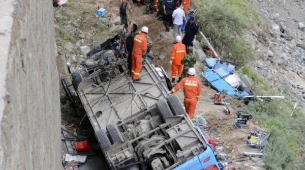 tibet accident cu 44 mor i i 11 rani i