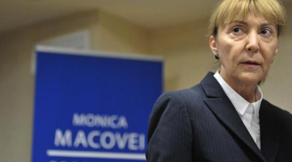 klaus iohannis desfiin at de monica macovei slab fara experien a politica nu a confirmat intr o lupta politica majora