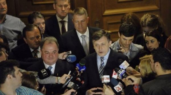 pmp klaus iohannis i vasile blaga nu au niciun dumnezeu