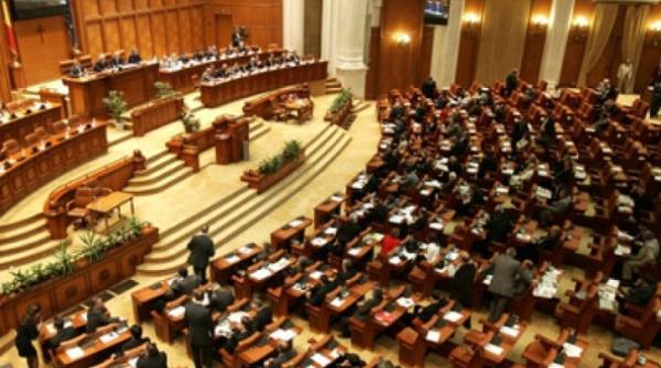 reducerea cas senatul se reuneste luni in sesiune extraordinara