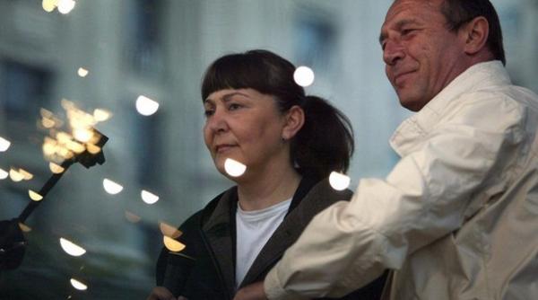 traian basescu invins de sistem spune adrian papahagi