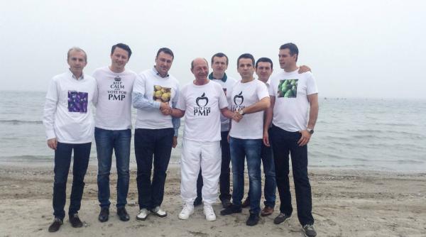 gafa pmp traian basescu inta alaturi de victor ponta