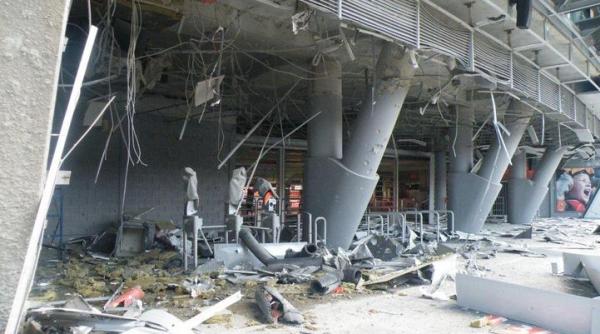 donbass arena stadionul lui ahtior done k a fost distrus de doua explozii