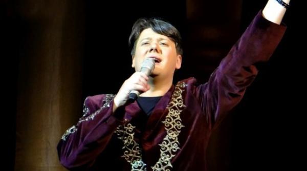 fuego a facut ice bucket challenge cu ampanie cui a dat mai departea provocarea ice bucket video