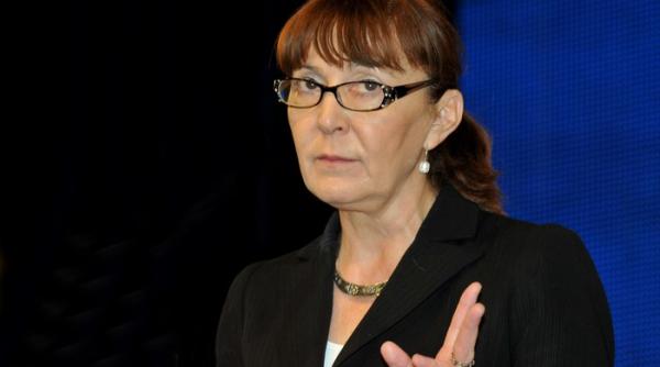 monica macovei vrea ca un partid sa se poata infiin a i cu 3 membri cum argumenteaza