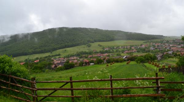 glasul pamantului furat jupuirea romaniei prin retrocedari asta i terenul descul ilor vor sa ne iobageasca iara