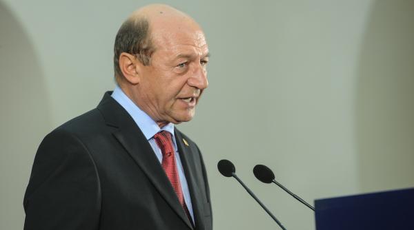 traian basescu ferm i i va exercita mandatul pana in ultima zi pe 21 decembrie