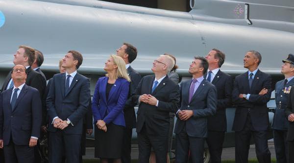 summit nato 2014 ara galilor poza zilei la nato unde se uita pre edintele