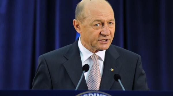 basescu badea mascarici al lui ponta