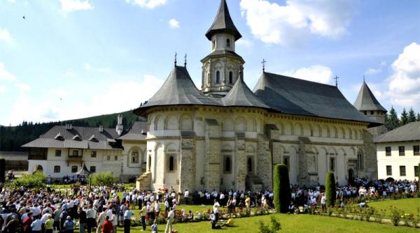 deputa ii pentru iertarea pacatelor la putna pe banii parlamentului