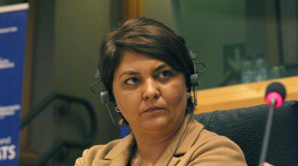 adina valean alaturi de sorin frunzaverde suntem