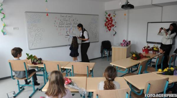 remus pricopie la clasa intai fi e in loc de manuale