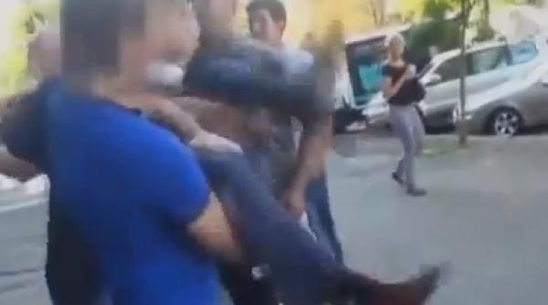 video deputat aruncat in ghena de gunoi de activi ti