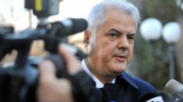 adrian nastase lui victor ponta revizuirea constitu iei proiect major pentru candidatul psd la pre edin ie