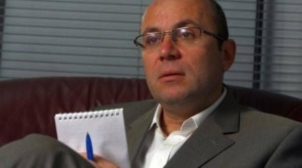 cozmin gu a moscova ii da o mana importanta de ajutor lui victor ponta