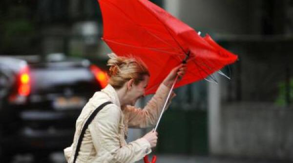 meteo ploi in averse i descarcari electrice in weekend