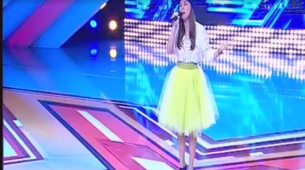 x factor dumitru carina folclor cu rap senza ie la x factor