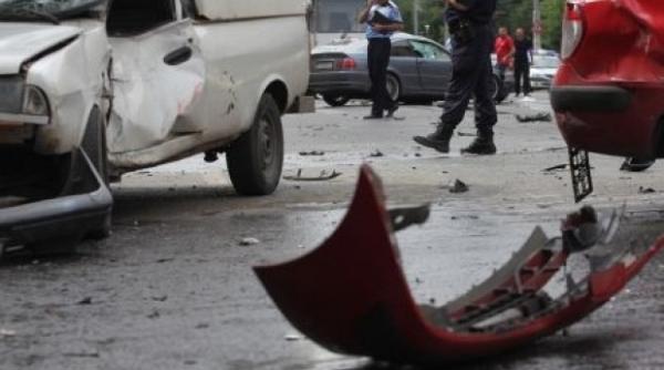 accident grav cinci ma ini distruse i persoane ranite