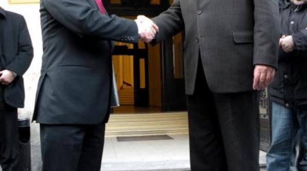 emil boc absent de la lansarea candidaturii lui iohannis sunt cicatrici care nu pot fi terse