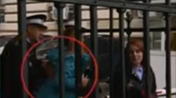 jurnalista b1 tv agresata de un poli ist video