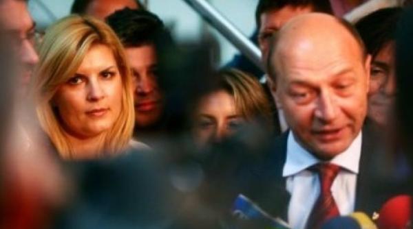 traian basescu alaturi de elena udrea la congresul pn cd