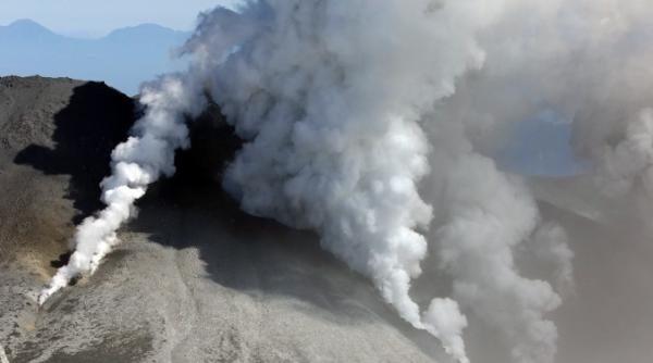 erupprc c8prc 9aie vulcan japonia  numarul victimelor in creprc c8prc 99tere