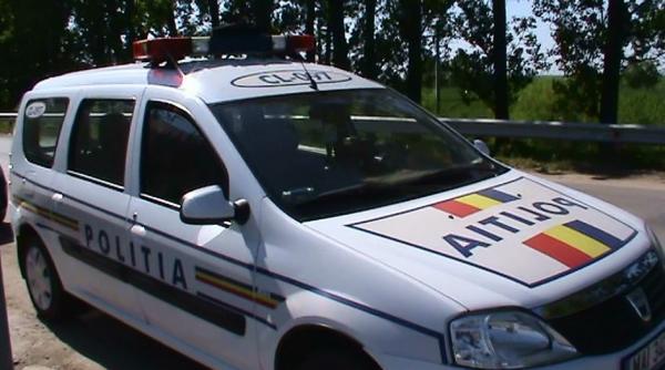 tupeu maxim nu s au sfiit sa fure din casa unui fost ef de poli e