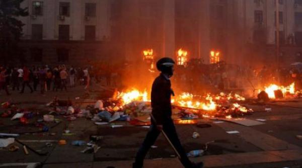 atac cu obuze in centrul donetsk ului un angajat al crucii rosii ucis