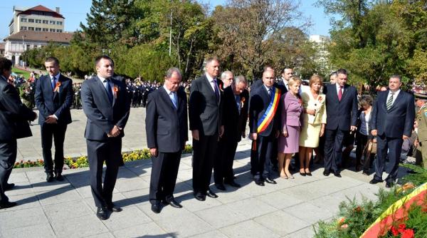 scandal klaus iohannis acuzat de liviu pop ca ar fi dezonorat armata romana ce spune pavel abraham