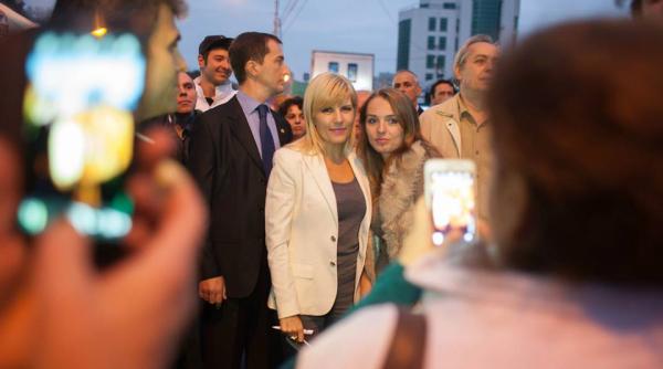 traian basescu campanie de la palatul cotroceni elena udrea prima reac ie