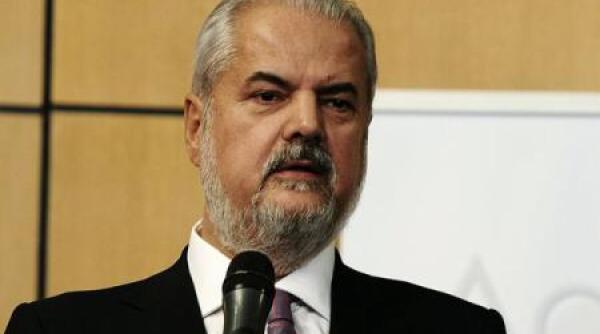 adrian nastase despre victor ponta ar trebui sa se gandeasca foarte serios insa la turul al doilea