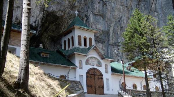 taxa de acces in parcul natural bucegi cat costa si cat este valabila