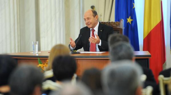 traian basescu parkinson de ce nu crede val valcu in ipoteza pre edintelui bolnav de parkinson