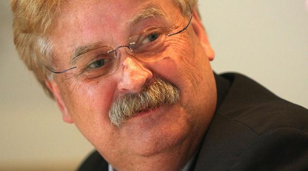 elmar brok despre iohannis ii sprijin asemenea multora de la bruxelles candidatura