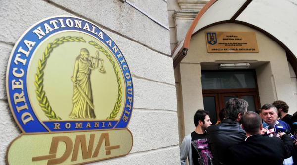 alegeri preziden iale 2014 justi ia antreneaza politicieni cat pentru doua echipe de fotbal in campanie