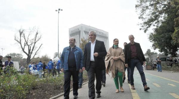 klaus iohannis mai bun decat traian basescu calin popescu tariceanu raspuns halucinant