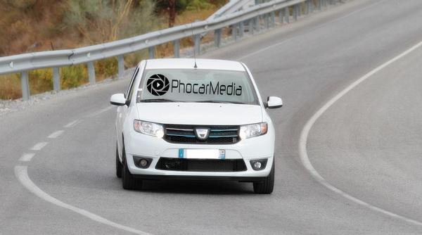 hot hatch dacia sandero sport fotografii spion surprins fara camuflaj