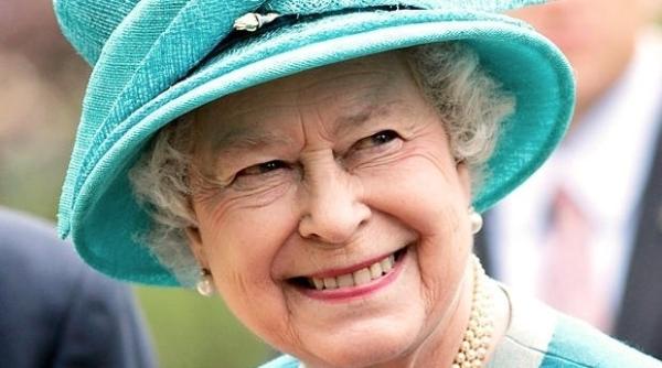 londra regina elisabeta a ii a a expediat primul ei mesaj pe twitter