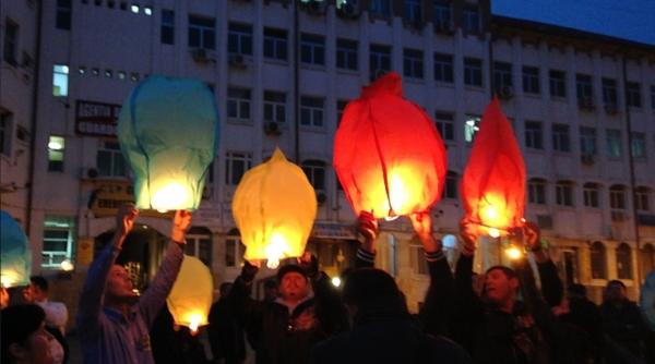 o mie de lampioane tricolore pentru regele mihai i