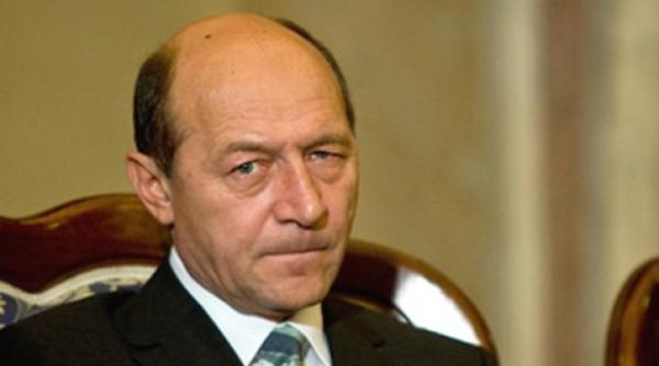 basescu se pronun a este o incompatibilitate
