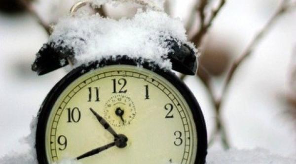 romania a trecut la ora de iarna duminica ziua de 25 de ore de ce se schimba ora